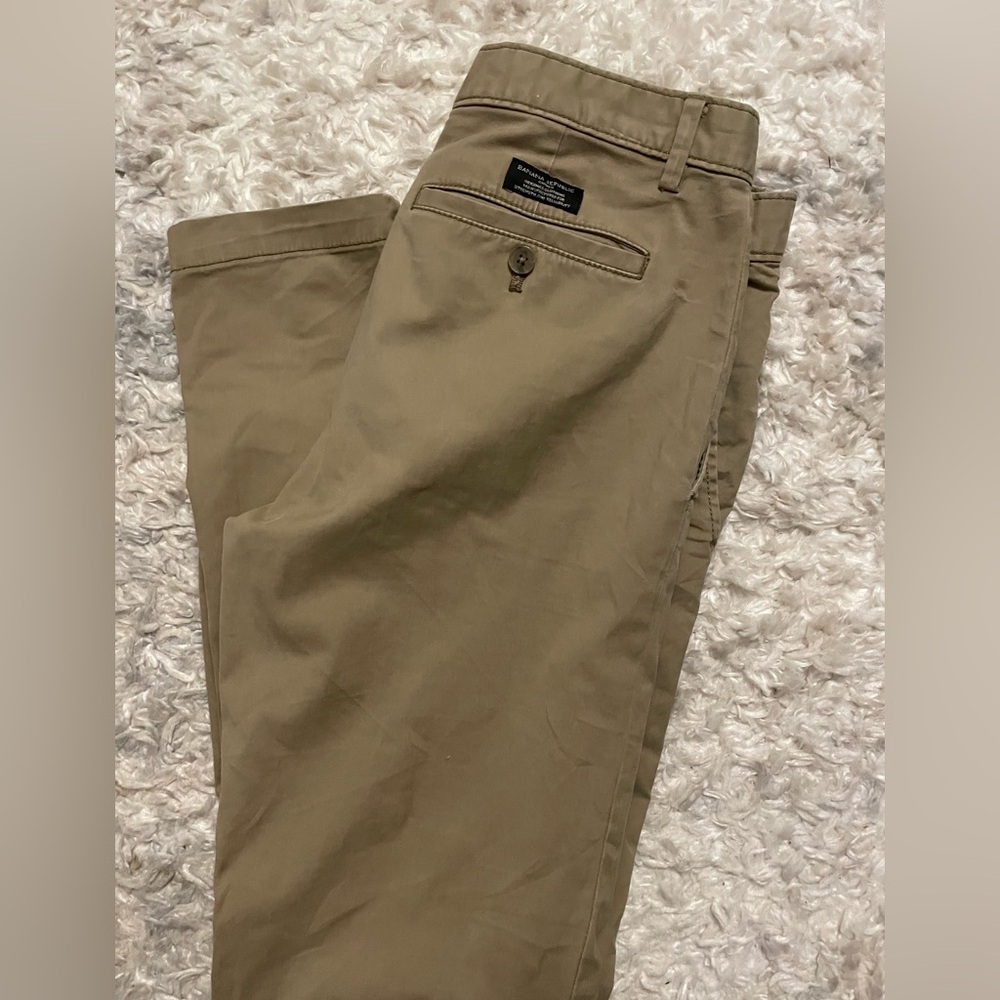 Banana Republic Men's Khaki Chino Pants slim fit